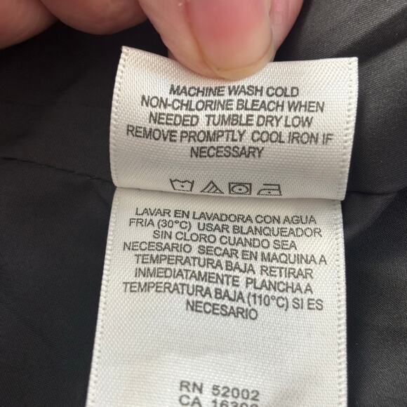 Retro preppy, Liz Claiborne small puffer multicolor plaid vest. - Picture 10 of 12